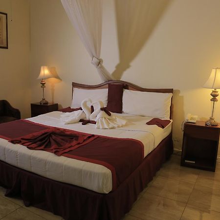 Executive Airport Hotel Entebbe Extérieur photo