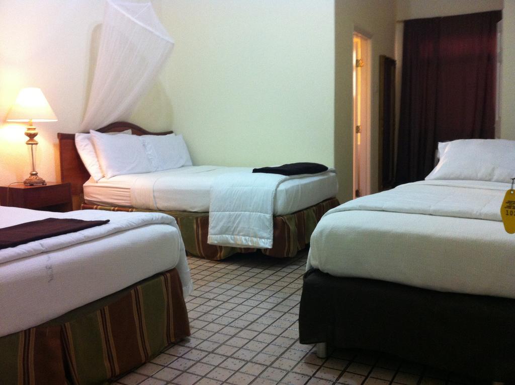 Executive Airport Hotel Entebbe Chambre photo