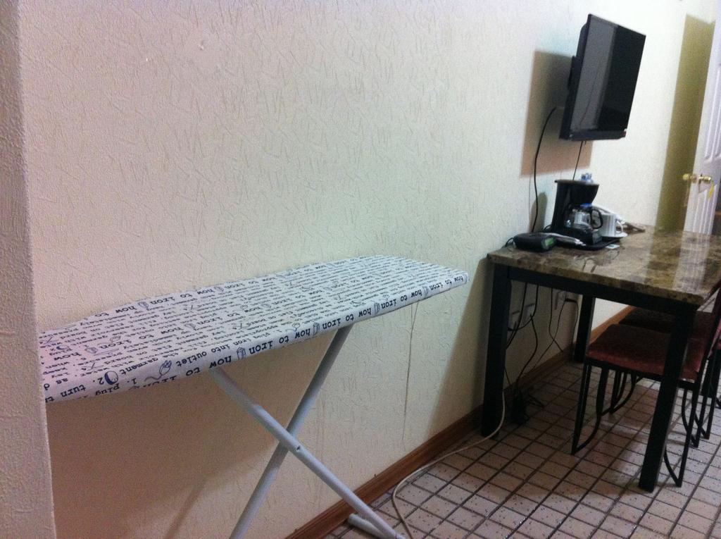 Executive Airport Hotel Entebbe Chambre photo