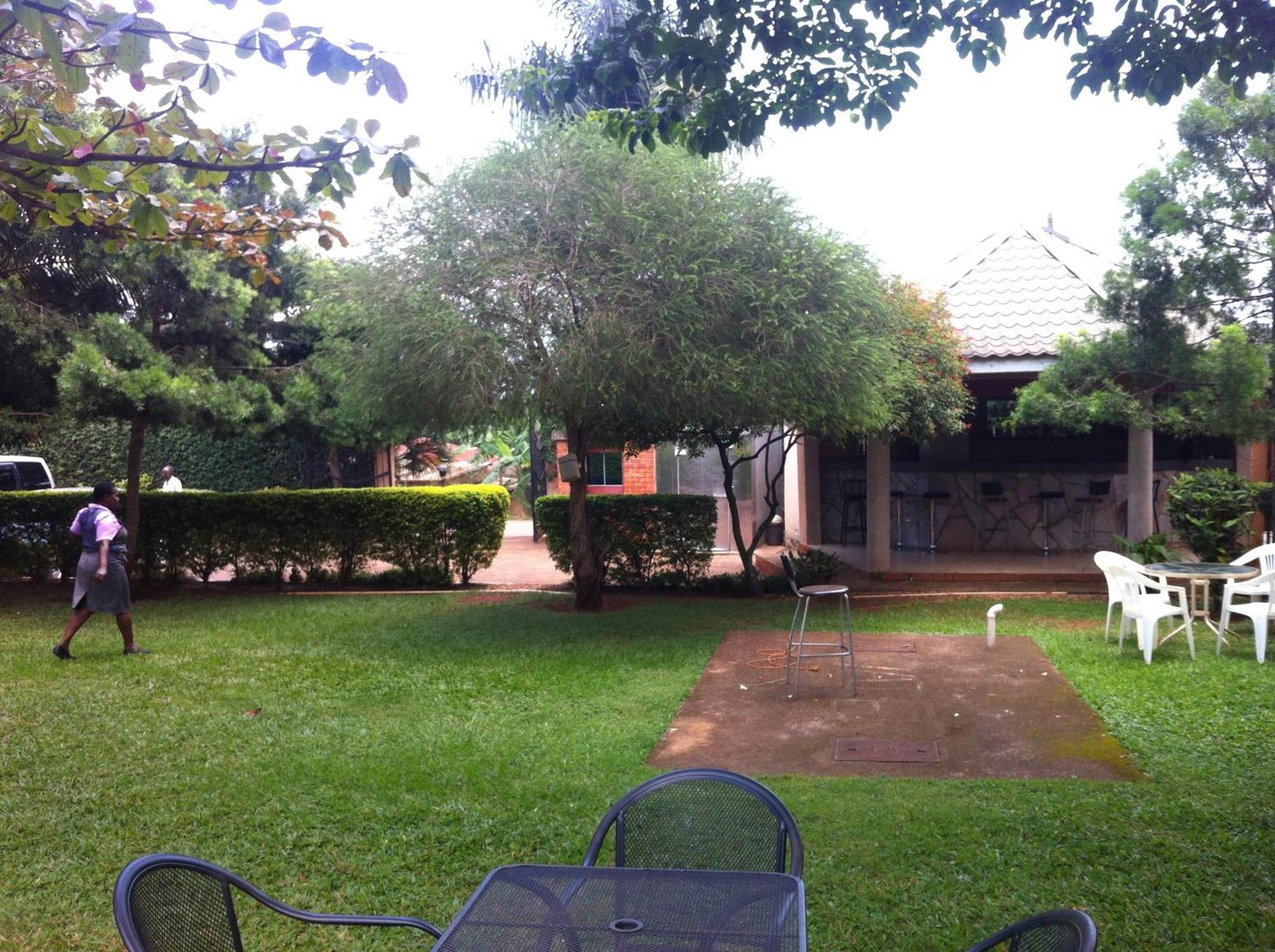 Executive Airport Hotel Entebbe Extérieur photo