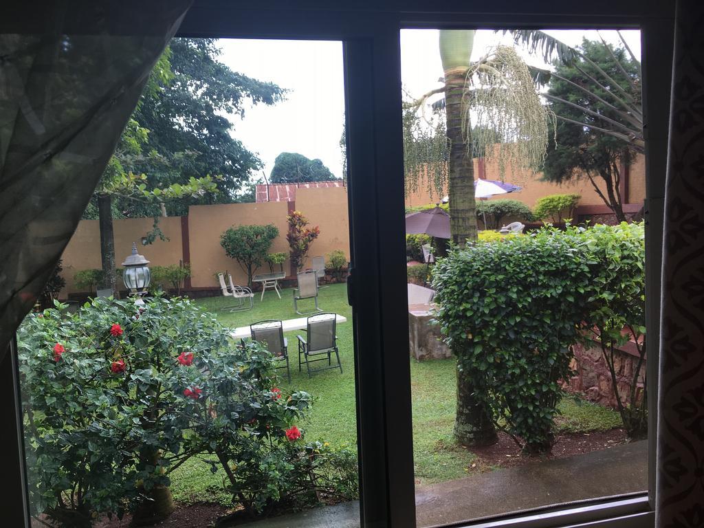 Executive Airport Hotel Entebbe Extérieur photo