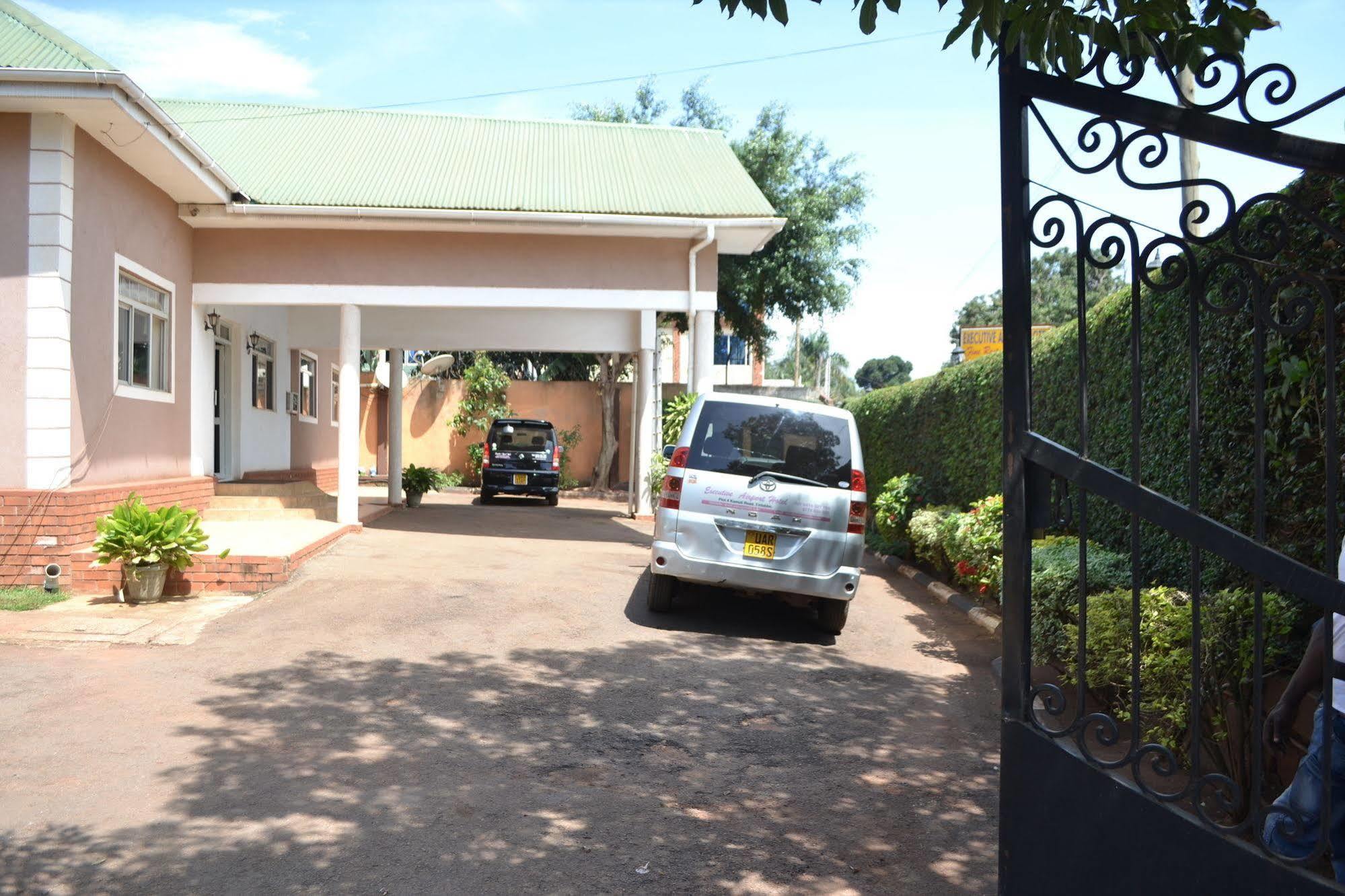 Executive Airport Hotel Entebbe Extérieur photo