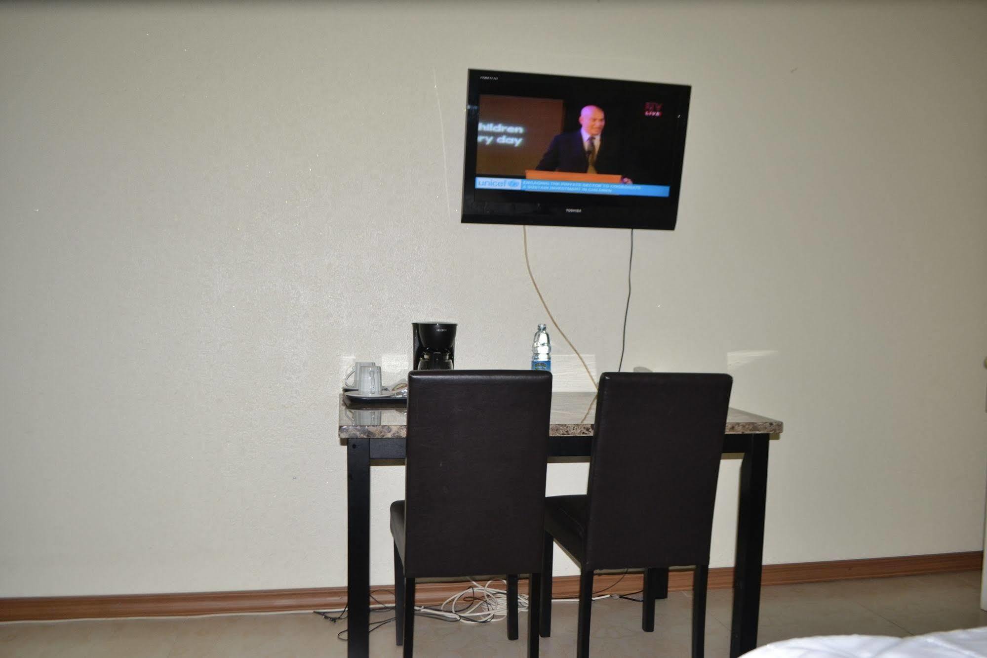 Executive Airport Hotel Entebbe Extérieur photo