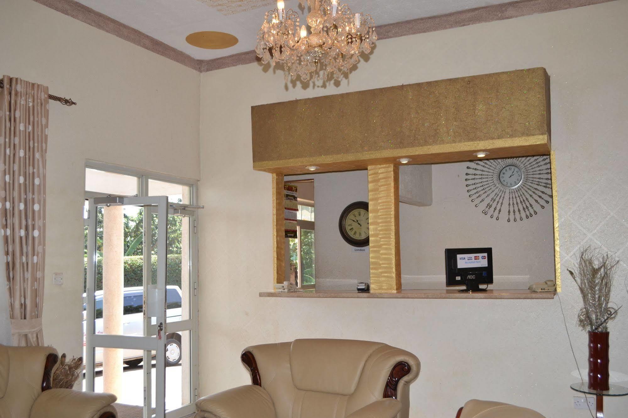 Executive Airport Hotel Entebbe Extérieur photo